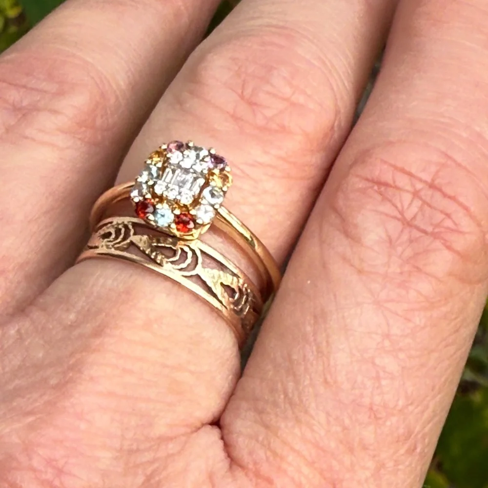 New in box 18K Gold with Natural Diamond and multicolored natural Gemstones Ring